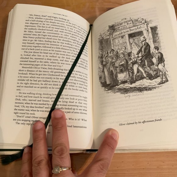 Classic Oliver Twist book - Picture 3 of 6